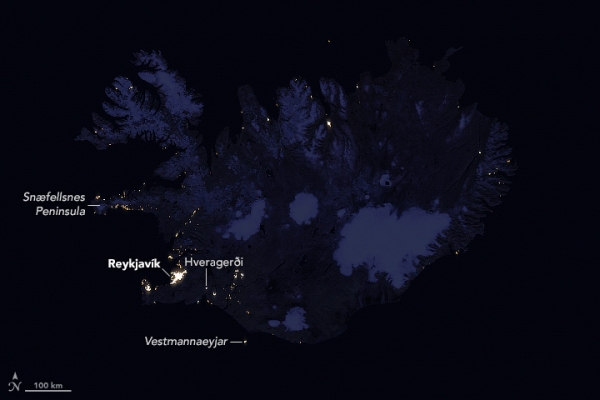 iceland_lights_by_night.jpg