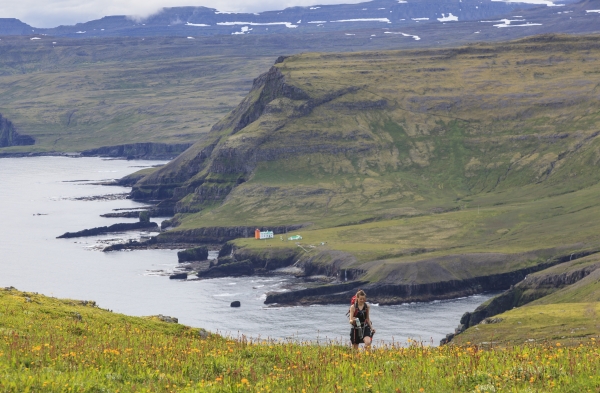 Hornstrandir_hiking02.jpg